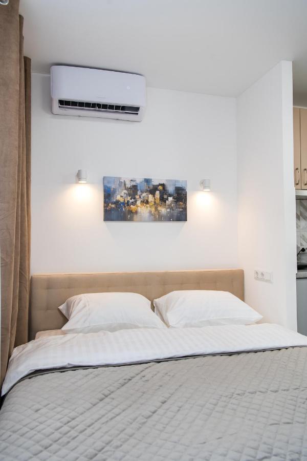 Myfreedom Apartments: Metro Klovska, Near Military Hospital Kyiv Exterior photo